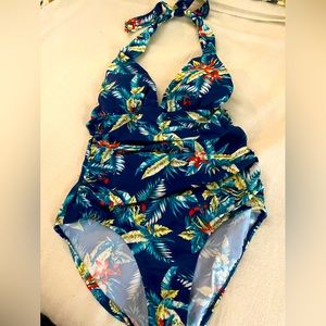 Floral one piece size 8